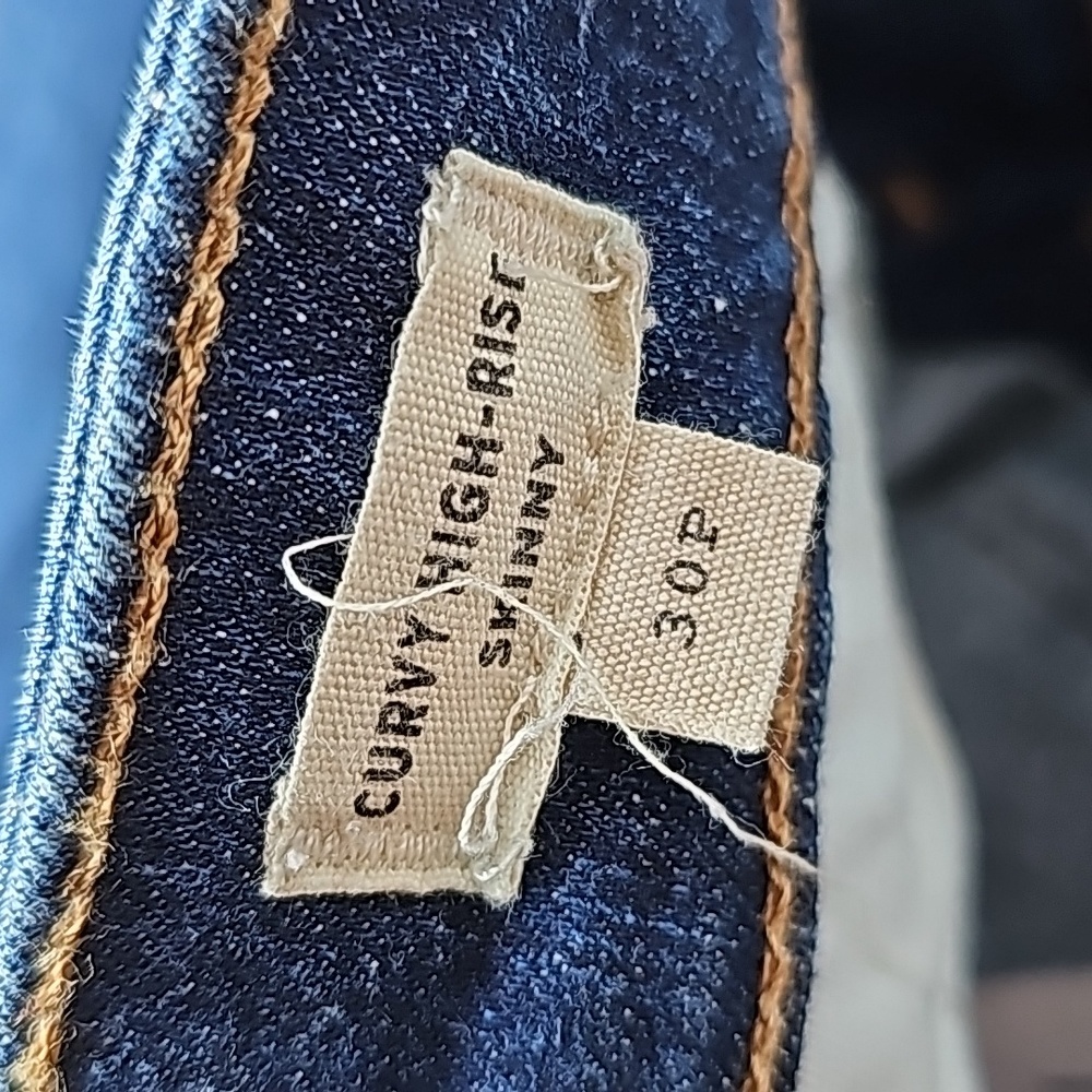 MADEWELL Jeans Petite Curvy High-Rise Skinny Jeans in Moreaux Wash - Picture 11 of 13